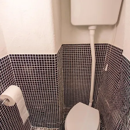 斯凯佳公寓 公寓 *