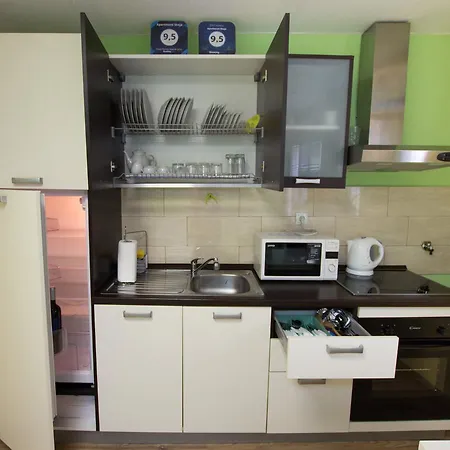Skeja Apartment Split
